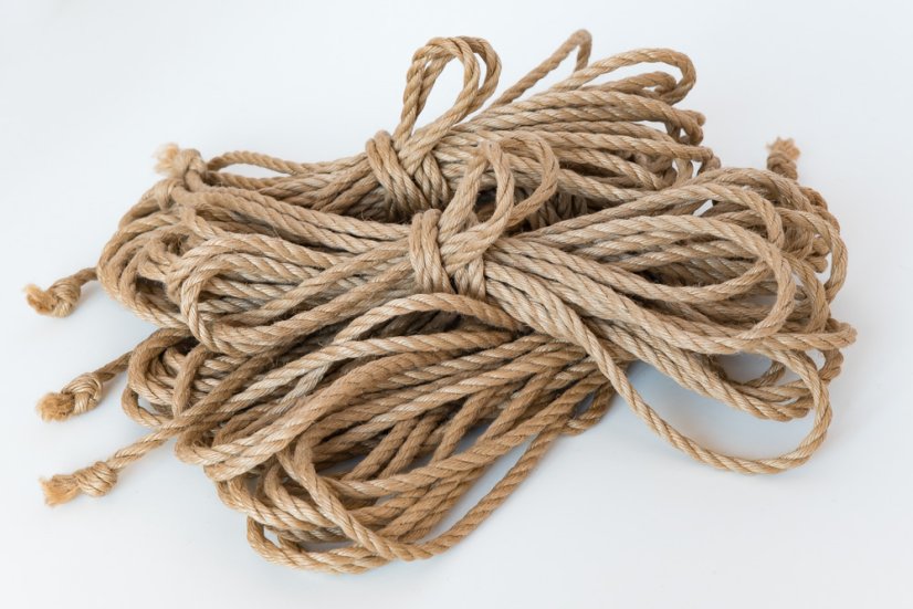 Japonský jutový provaz - 6mm základně opracovaný